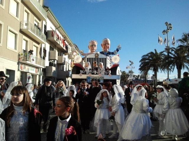 Hotel Ely Viareggio Dış mekan fotoğraf